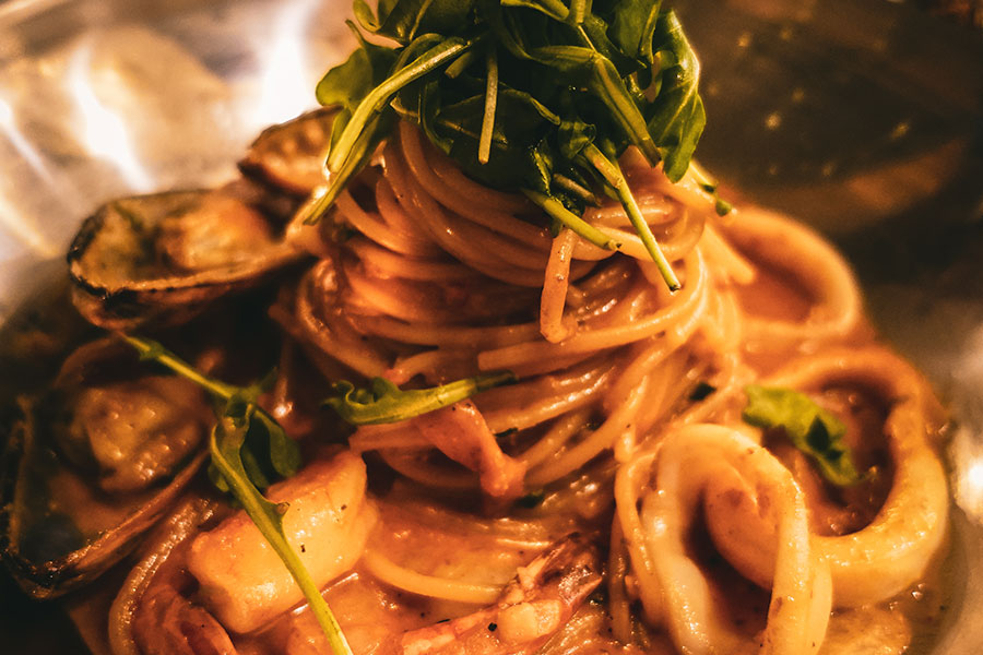 flying_fish_spicy_rose_seafood_pasta_900x600